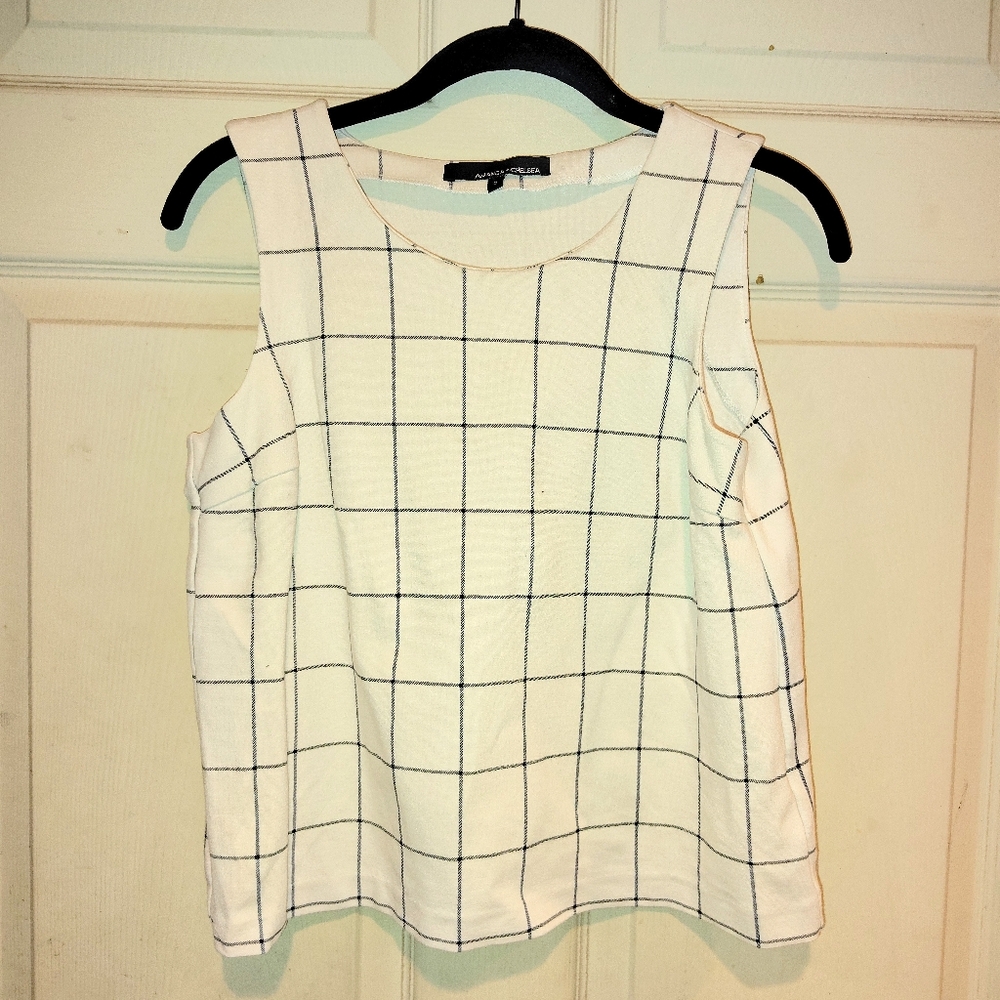 Amanda +Chelsea Women's Size S White and Black Grid Pattern Sleeveless Top